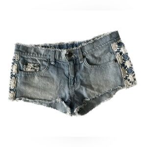 Carmar Low-Rise Shorts w/ crochet detailing, size 27. Like new!!
